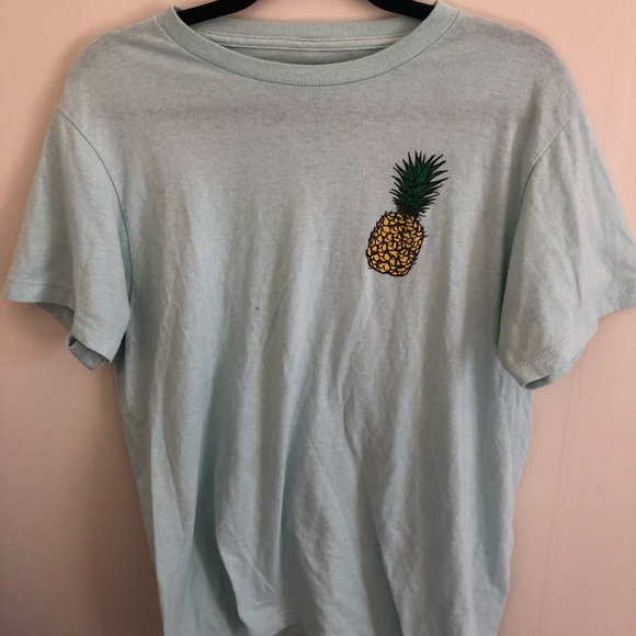 Univibe Other - Men’s Medium Pineapple Tee